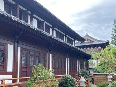 莊嚴(yán)的寺院古建筑設(shè)計(jì)，傳承千年的宗教象征與精神寄托